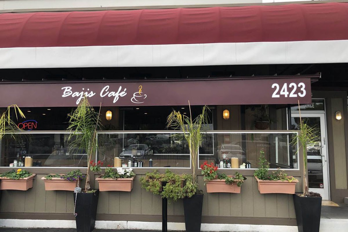 Bajis Cafe